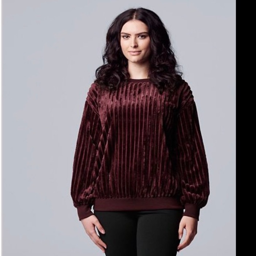 Simply Vera Plush Burgundy Sweater
